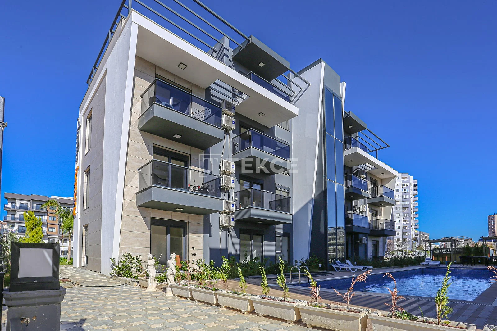 17-Room Commercial Complex with Pool in Aksu, Antalya, photo 3