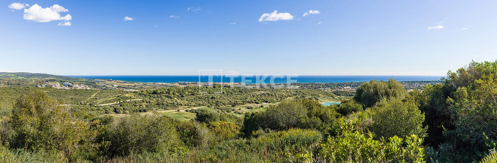 Land Plot with Sea and Golf Views in San Roque, photo 4