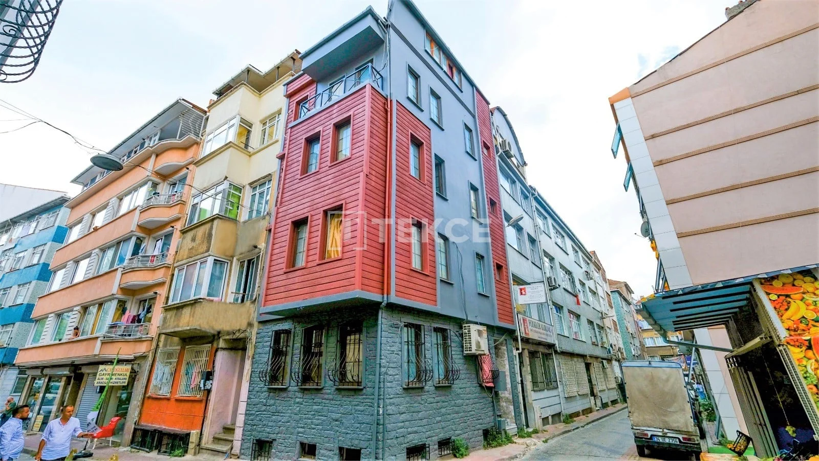 6-Story Commercial Building with 6 Studios in Fatih, Istanbul