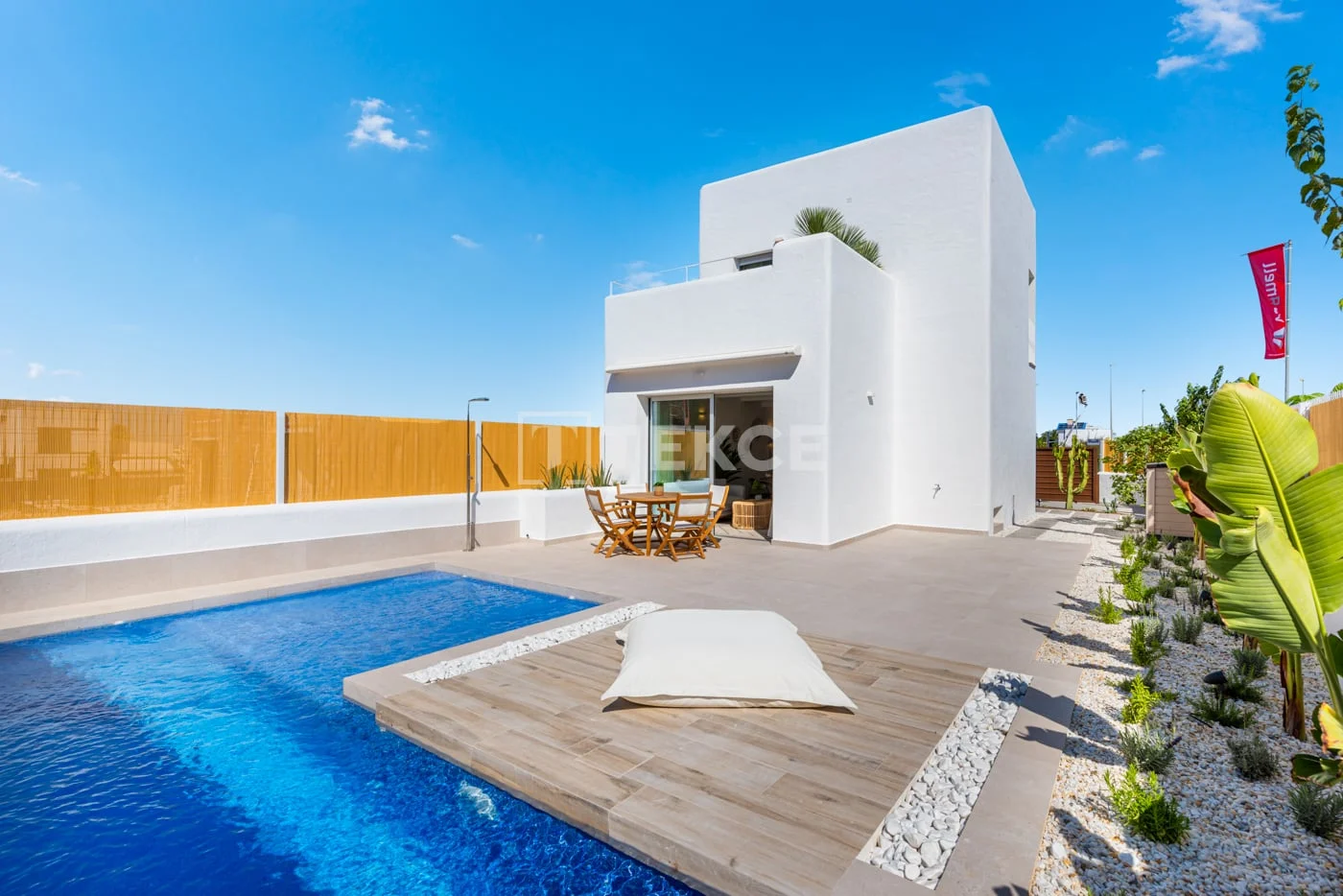 3-Bedroom Villa with Private Pool in Los Alcazares
