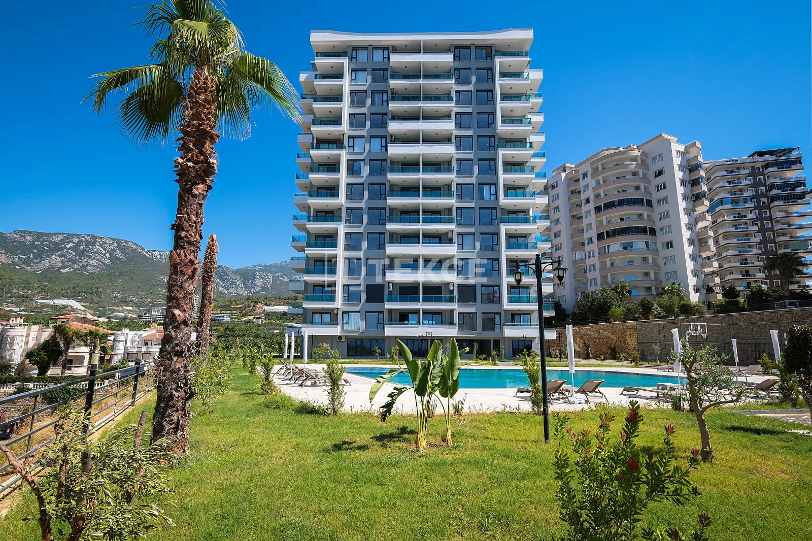 1-Bedroom Apartment with Mountain and City View in Mahmutlar, Alanya, photo 2