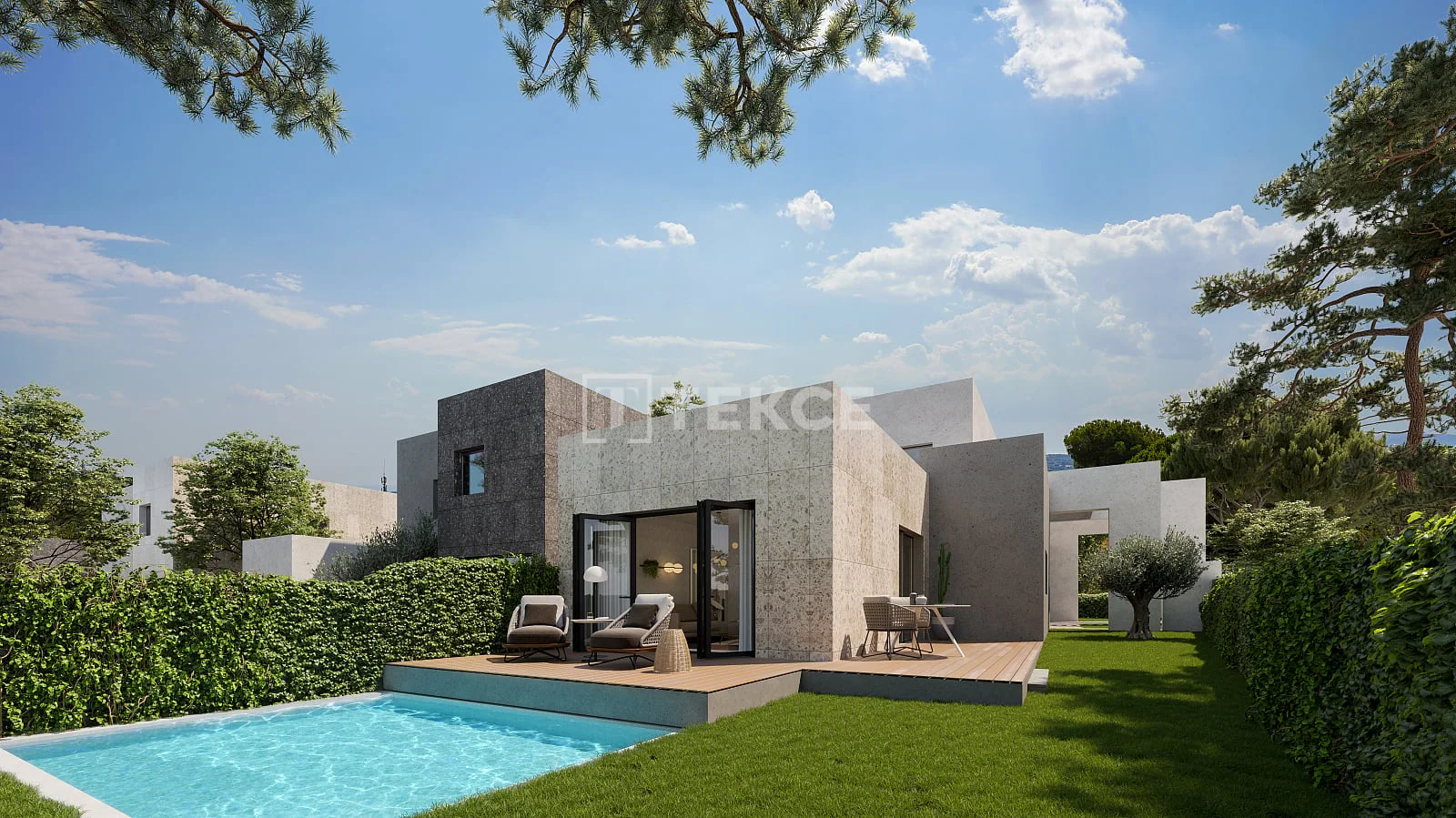 4-Bedroom Villa with Private Pool in Torrelodones