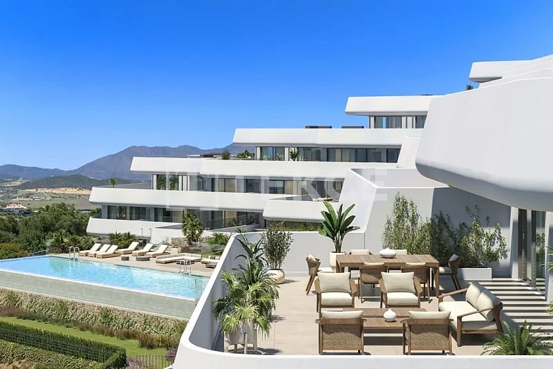 3-Bedroom Apartment with Sea View in Casares