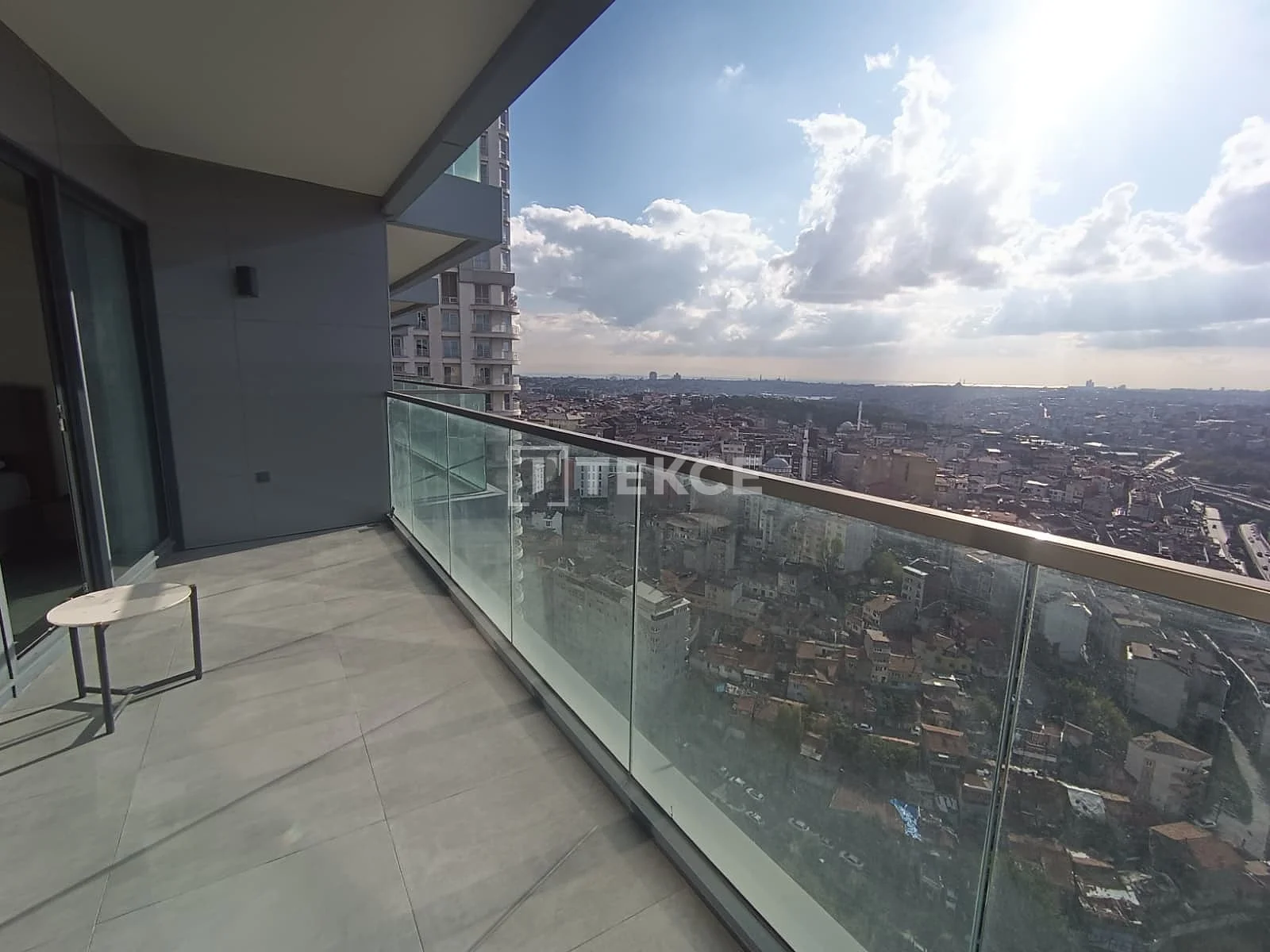 1-Bedroom Apartment with Sea View in Sisli, Istanbul, photo 3