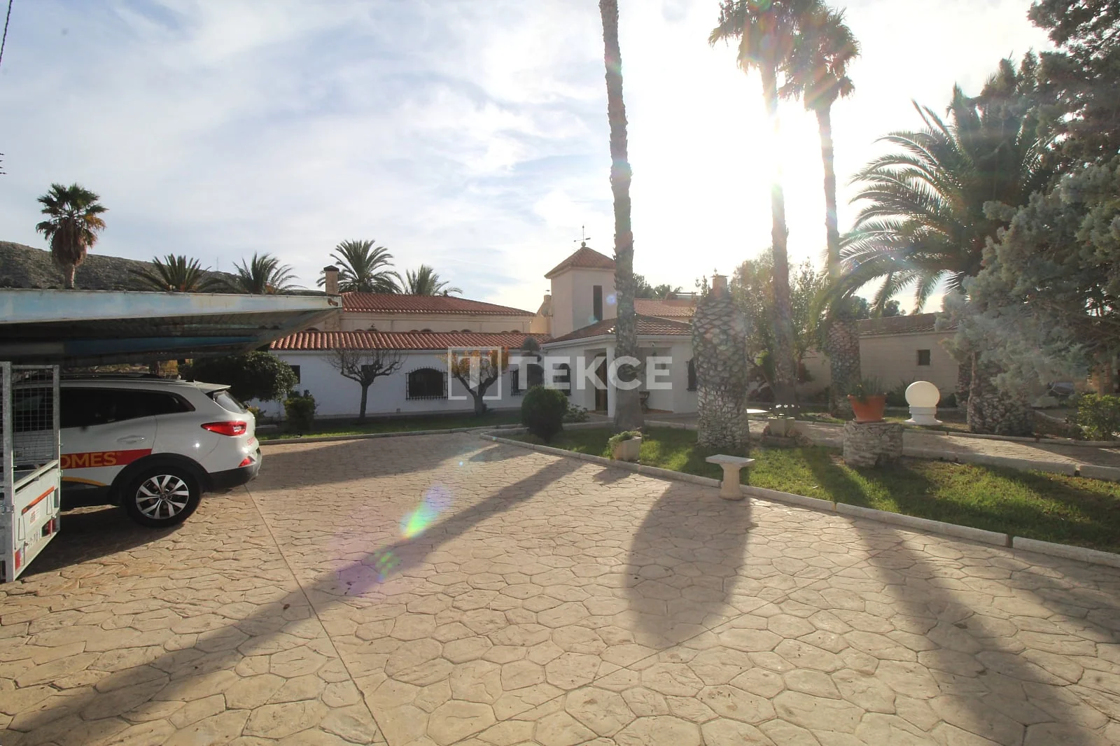 13-Bedroom Villa with Private Pool and Tennis Court in Elda, Spain, photo 5