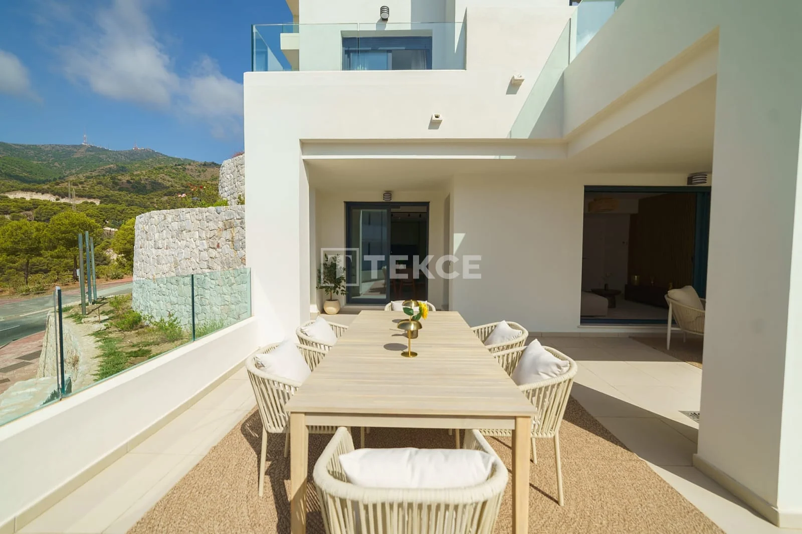 3-Bedroom Townhouse with Sea View in Benalmadena, photo 3
