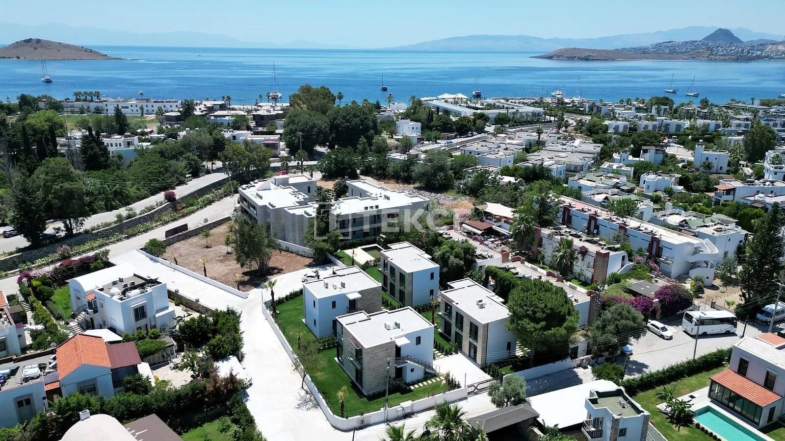 2-Bedroom Apartment with Private Garden in Bodrum, 500 m from the Beach, photo 2