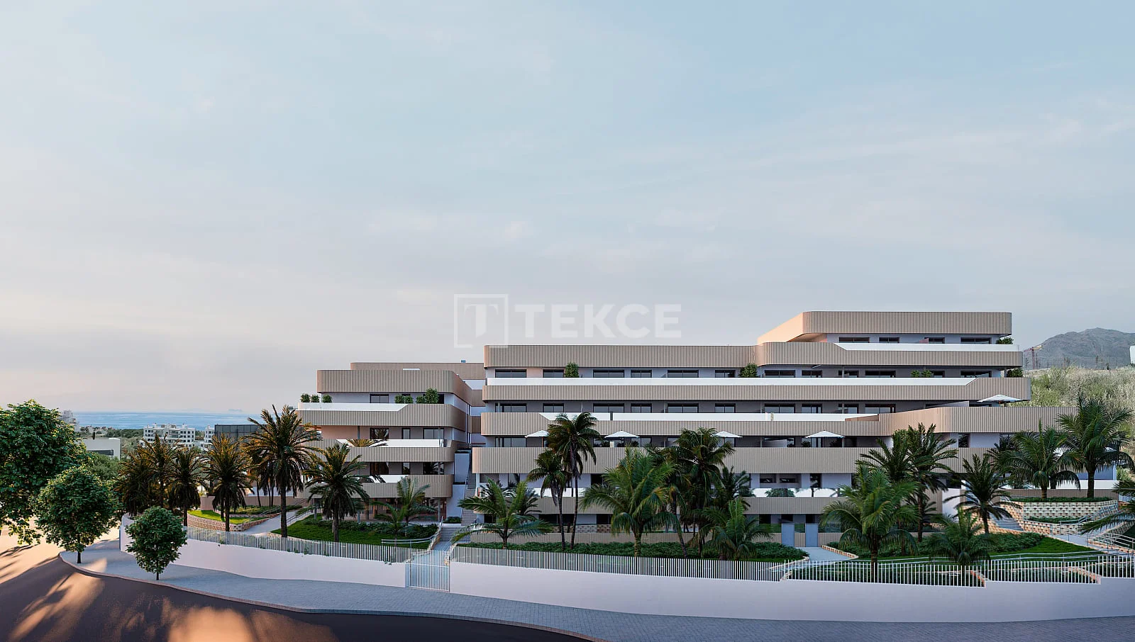 4-Bedroom Apartment with Sea View in Estepona, photo 2