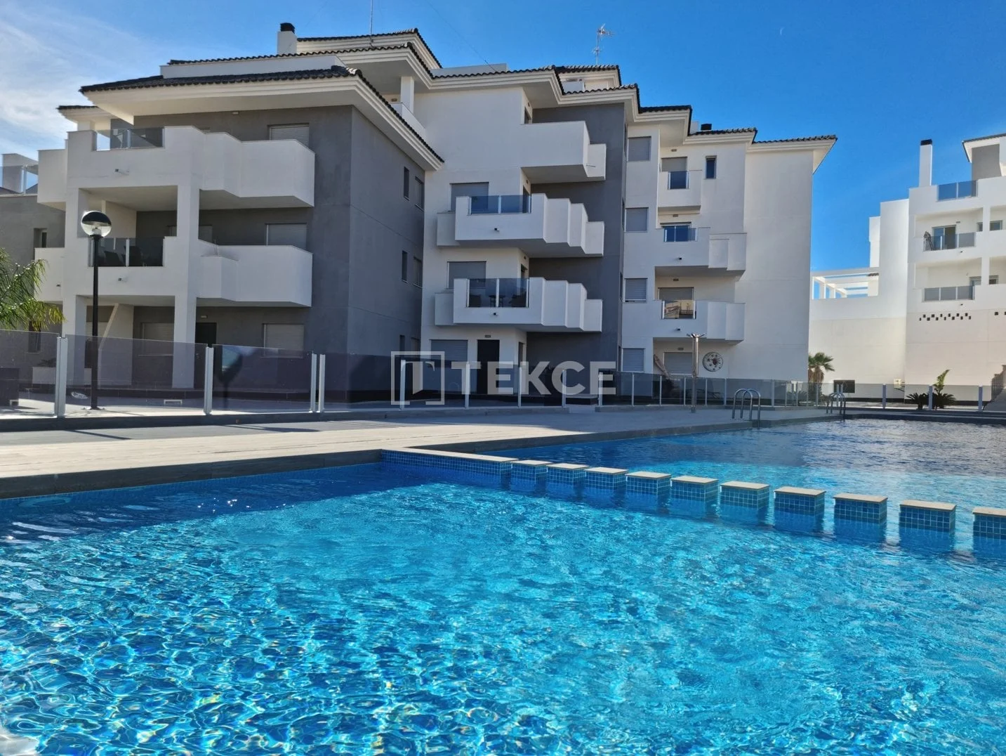 2-Bedroom Apartment with Balcony and Terrace in Villamartin