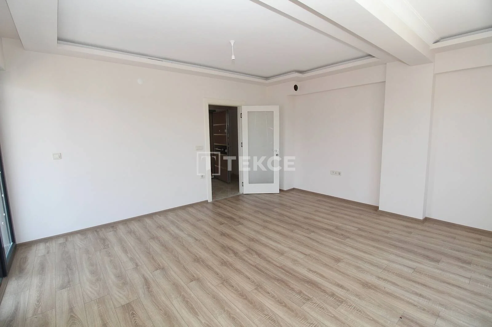 2-Bedroom Apartment with City View in Ciflikköy, Turkey, photo 5