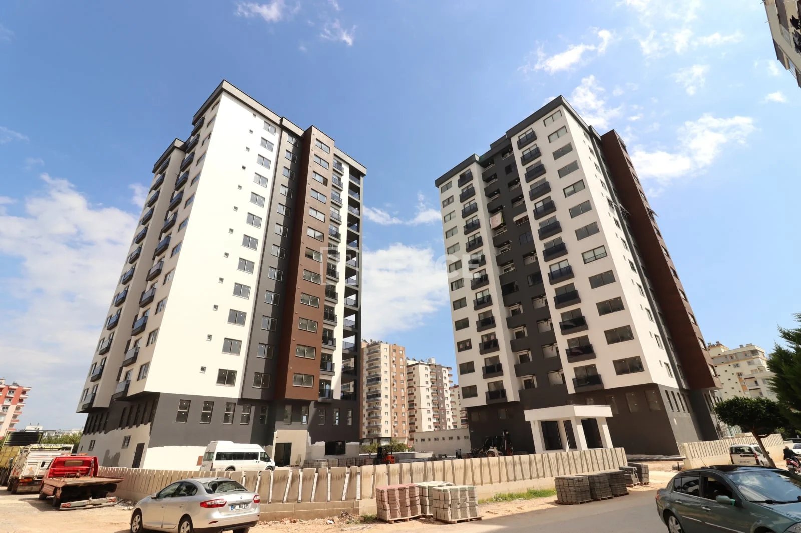 5-Bedroom Apartment with City View in Mersin