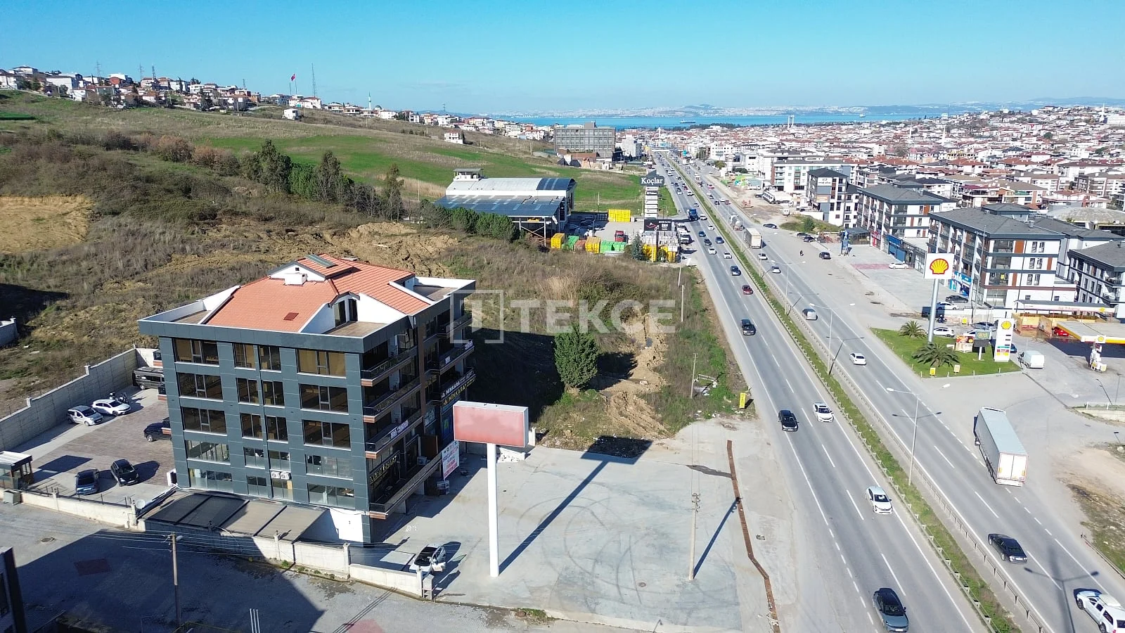 Commercial Space with City View in Yalova City Center