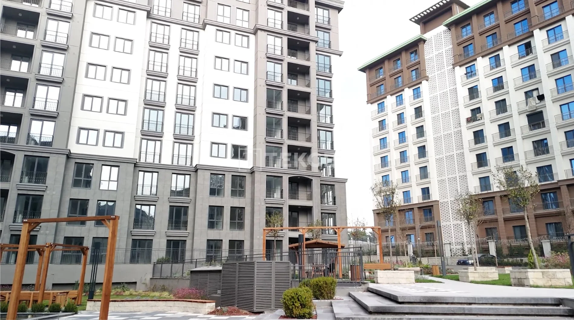 4-Bedroom Apartment with City View in Istanbul, photo 4