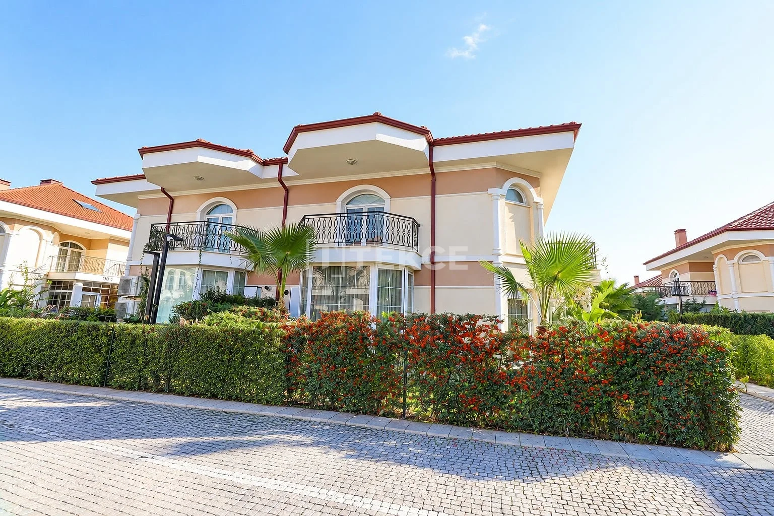 6-Bedroom Villa with Private Garden in Dosemealti, Antalya, photo 4