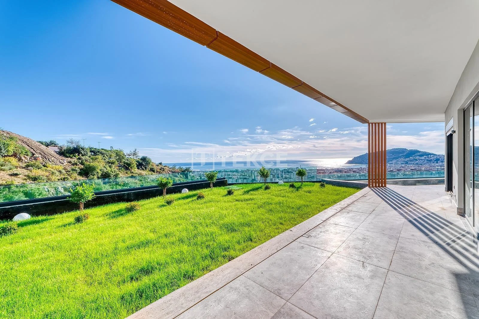6-Bedroom Villa with Private Pool and Sea View in Cikcilli, Alanya, photo 5