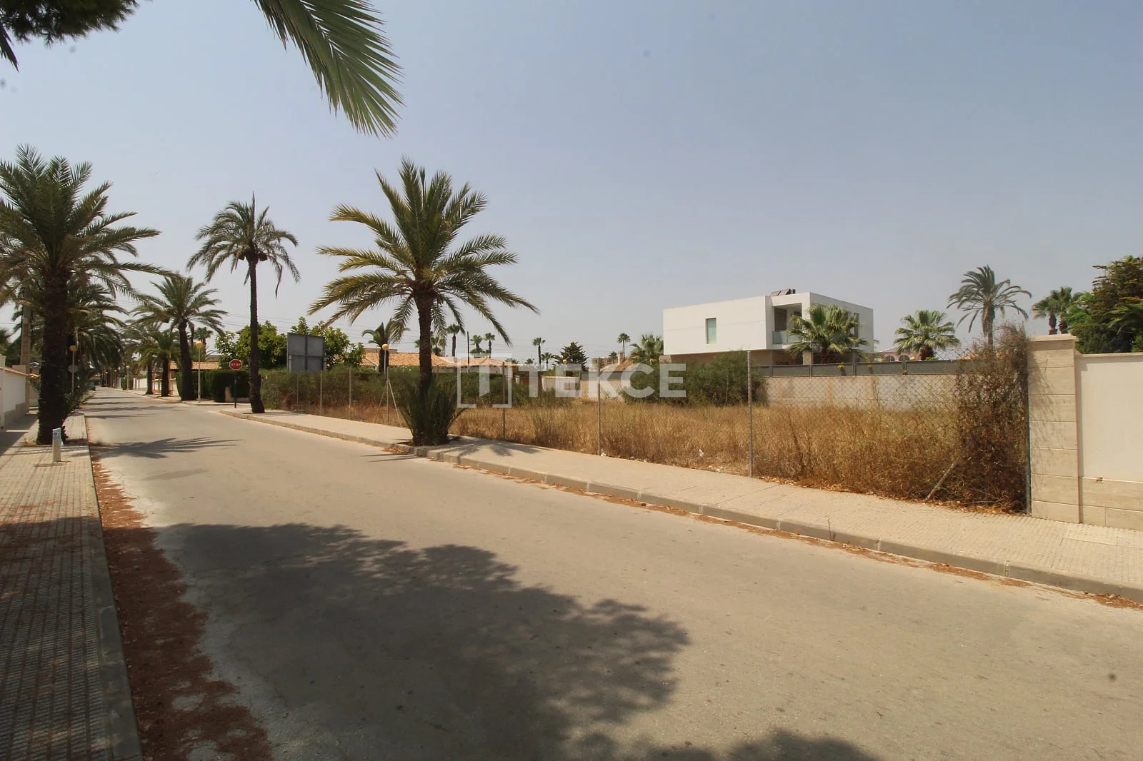 894 m² Land Plot for Villa Construction in Alicante, photo 2