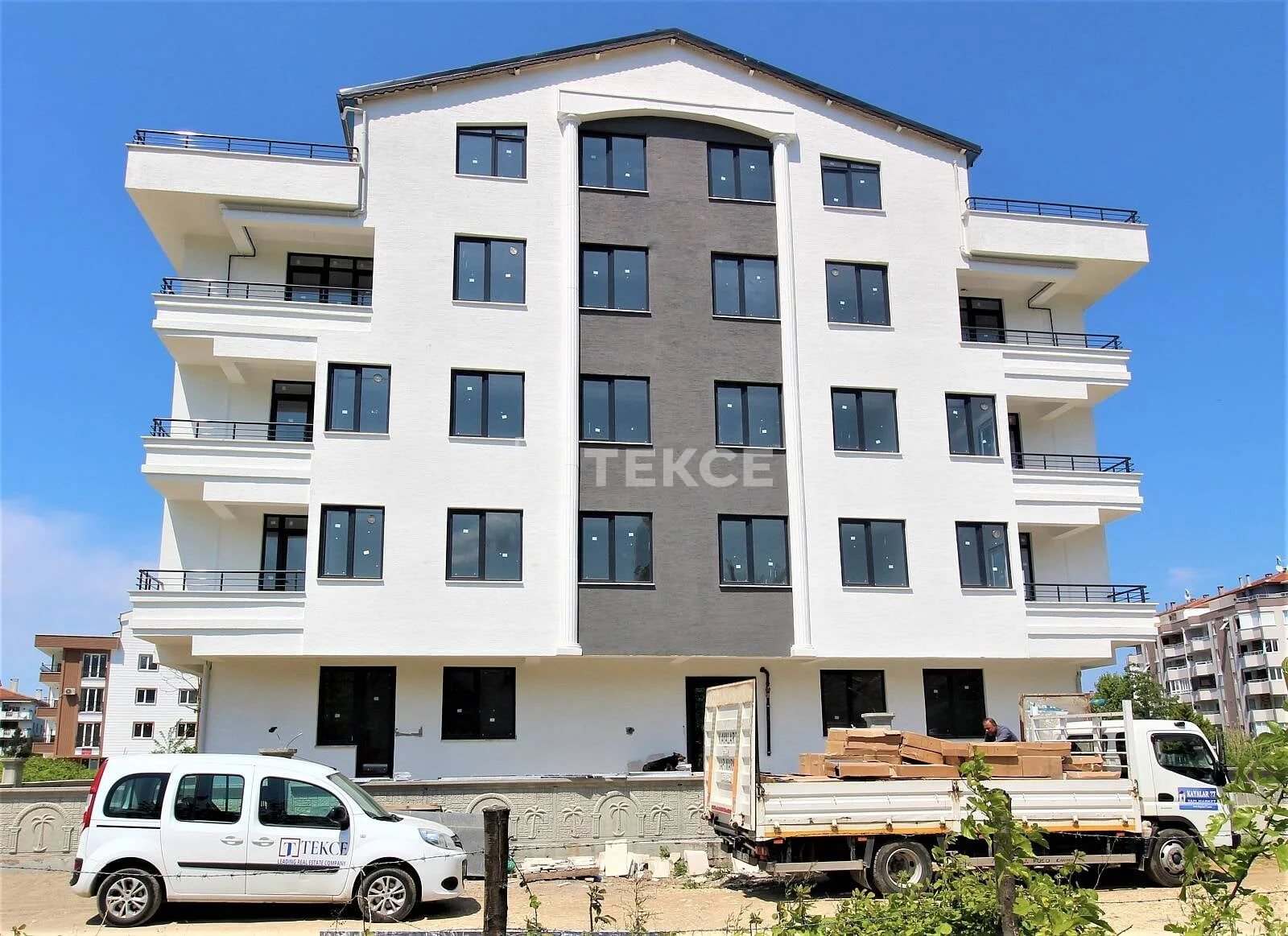 3-Bedroom Apartment with Mountain Views in Cinarcik, photo 2
