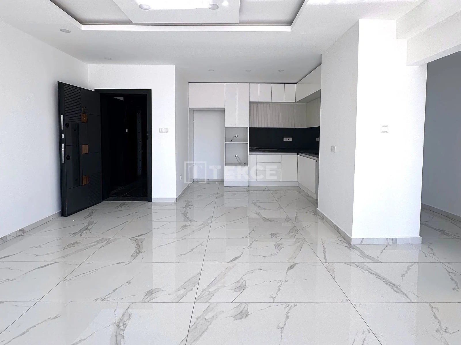 2-Bedroom Apartment with Sea View in Iskele, photo 5