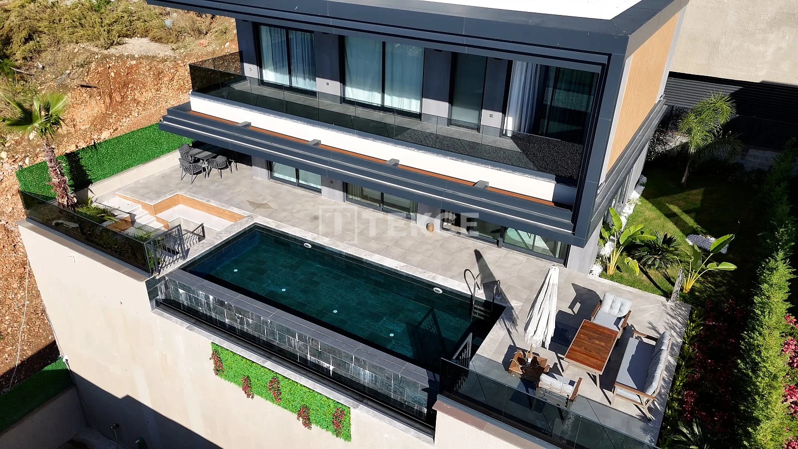8-Bedroom Villa with Private Pool and Sea View in Alanya, photo 3