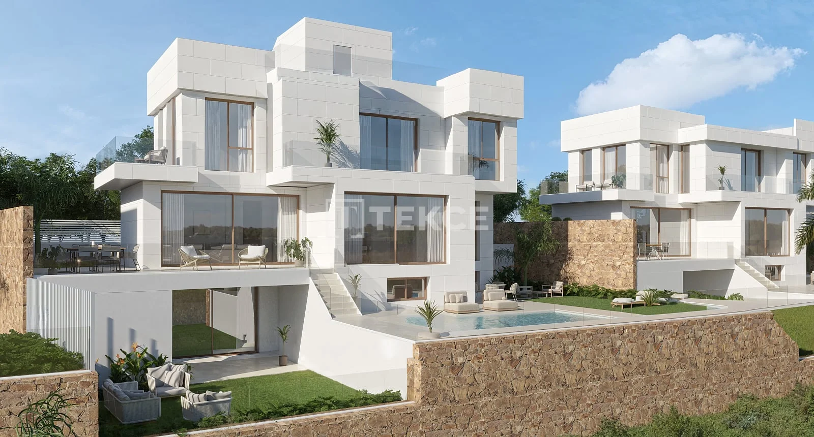 4-Bedroom Villa with Private Pool in Estepona