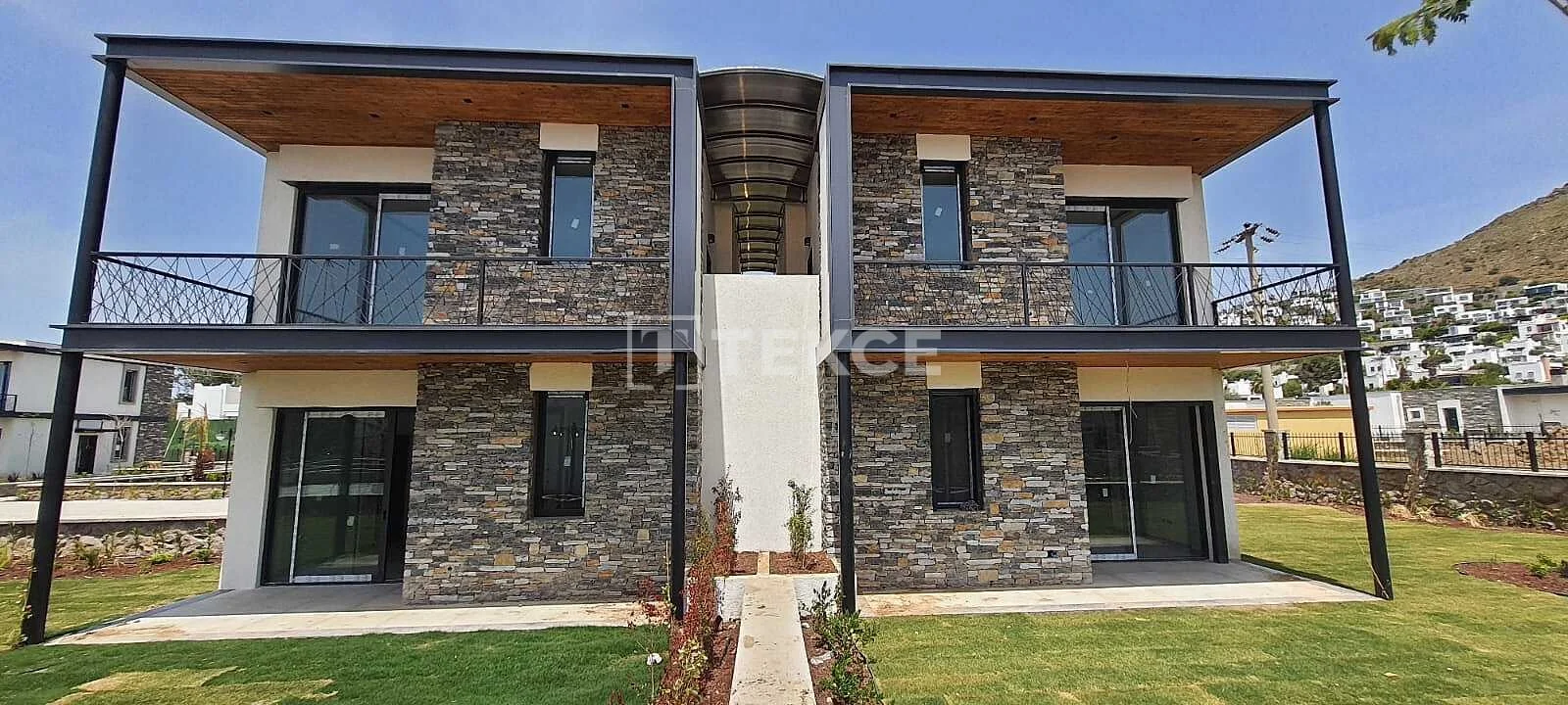 1-Bedroom Apartment with Balcony and Terrace in Bodrum, photo 2