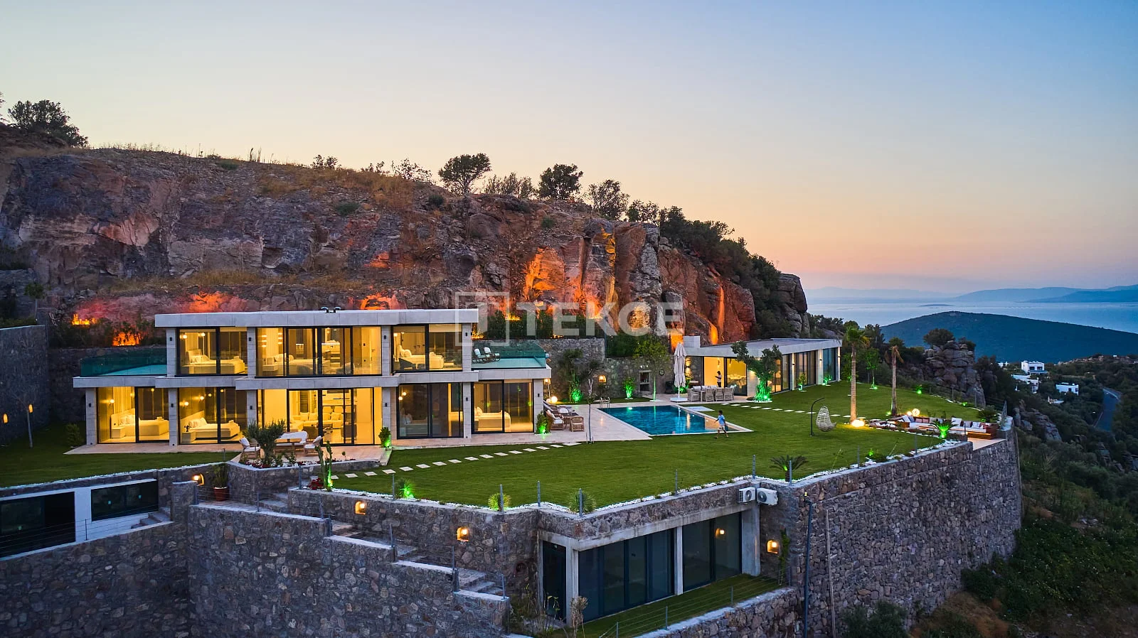 5-Bedroom Villa with Sea View and Private Pool in Bodrum, photo 5