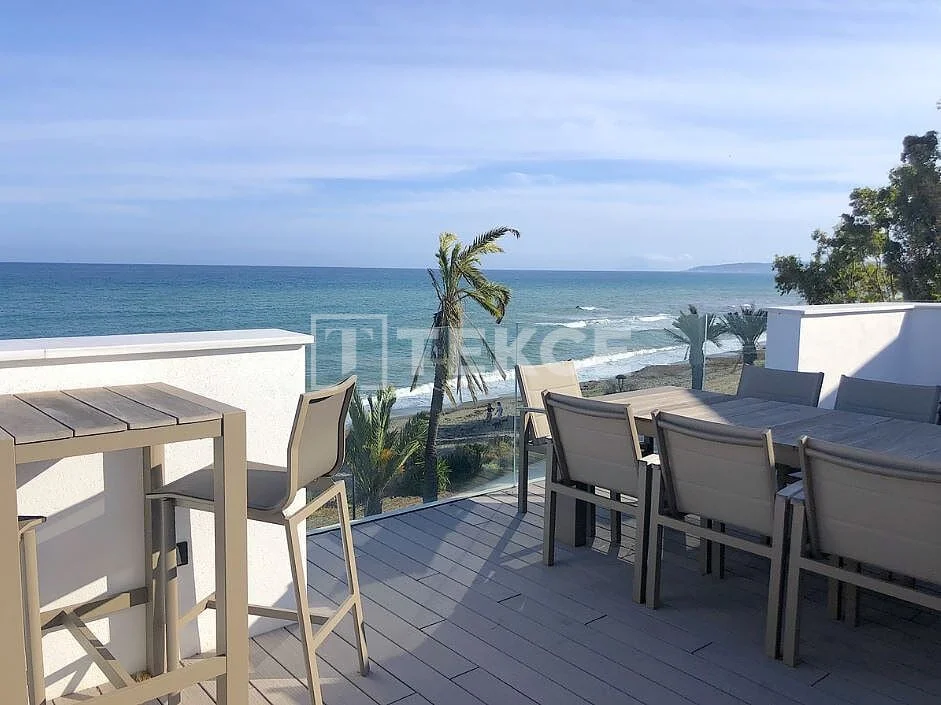 3-Bedroom Townhouse with Sea View in Estepona