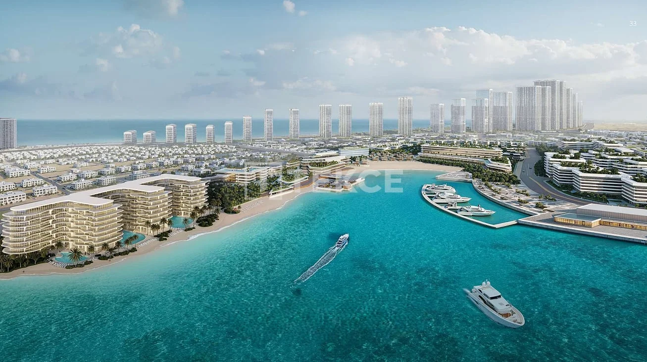 3-Bedroom Apartment with Private Pool and Sea View in Umm Al Quwain, photo 3