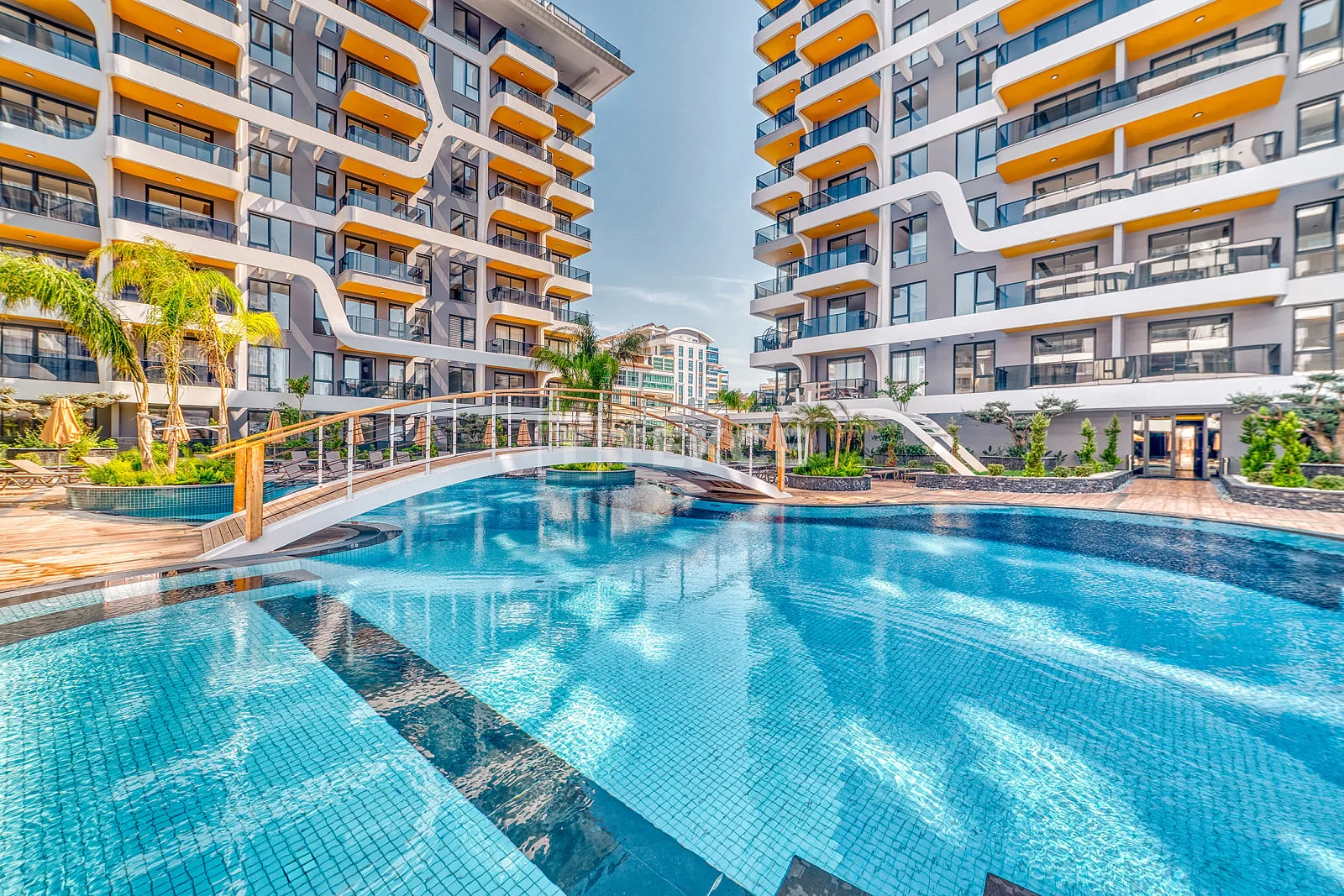 2-Bedroom Penthouse and Apartment with Sea View in Tosmur, Alanya