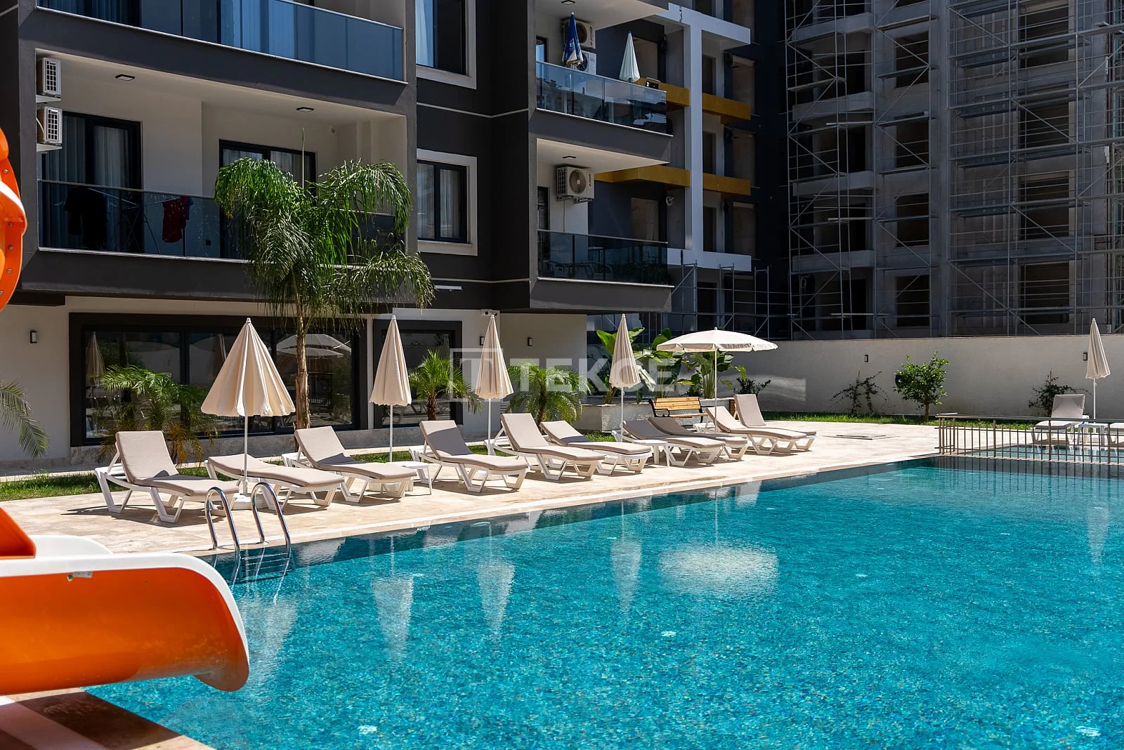 2-Bedroom Penthouse and Apartment with Sea View in Mahmutlar, Alanya, photo 2