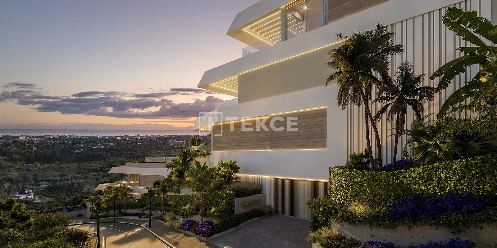 2-Bedroom Apartment with Sea View and Private Pool in Benalís, Málaga, photo 3