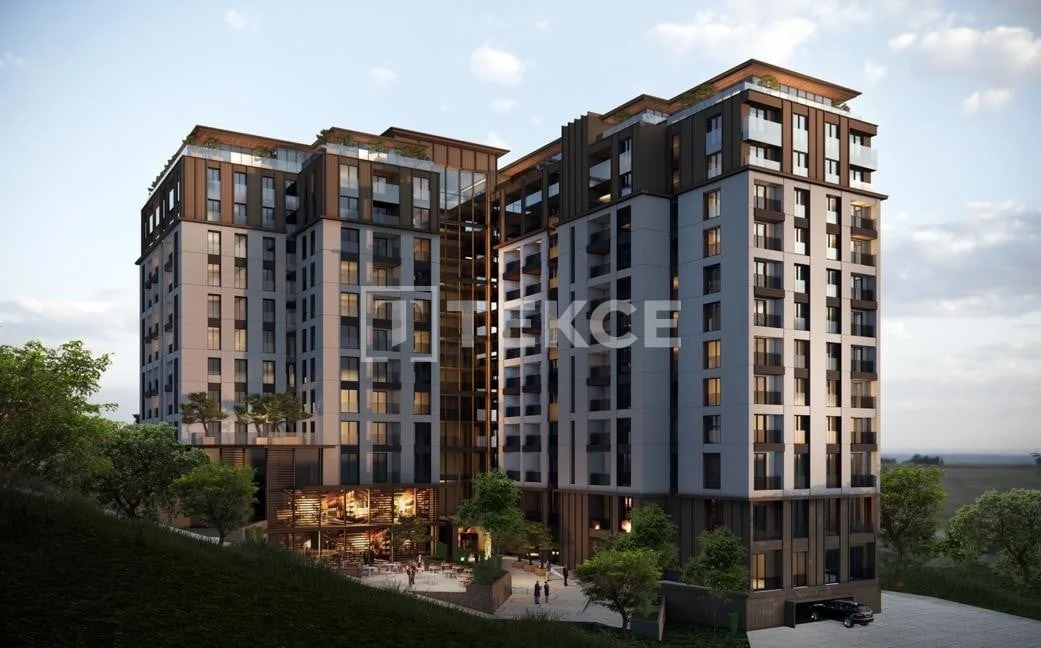 3-Bedroom Apartment with Shared Pool in Kucukcekmece, Istanbul