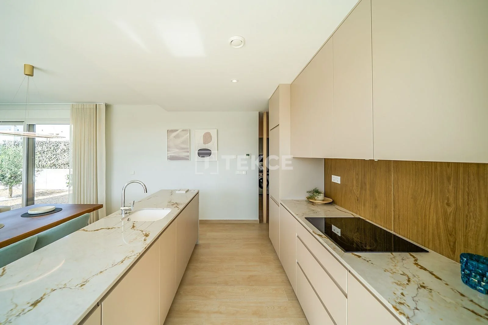 4-Bedroom Villa with Private Pool and Garden in Alicante, photo 5