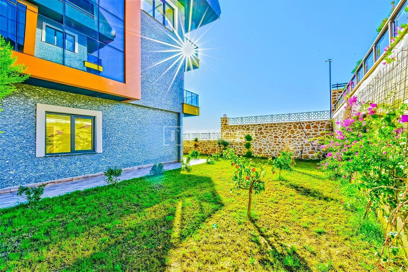 1-Bedroom Apartment with Sea View in Alanya, photo 5