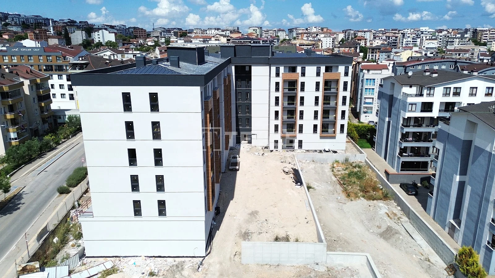 2-Bedroom Apartment with City View in Nilüfer, photo 3