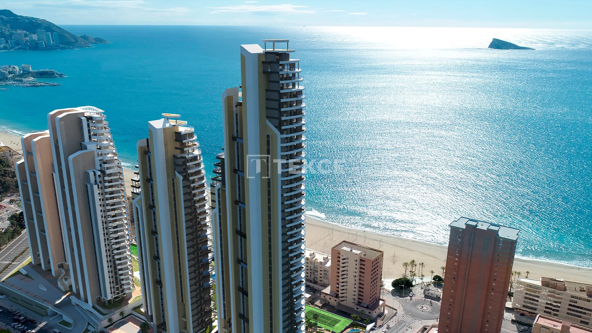 4-Bedroom Apartment with Sea View in Benidorm