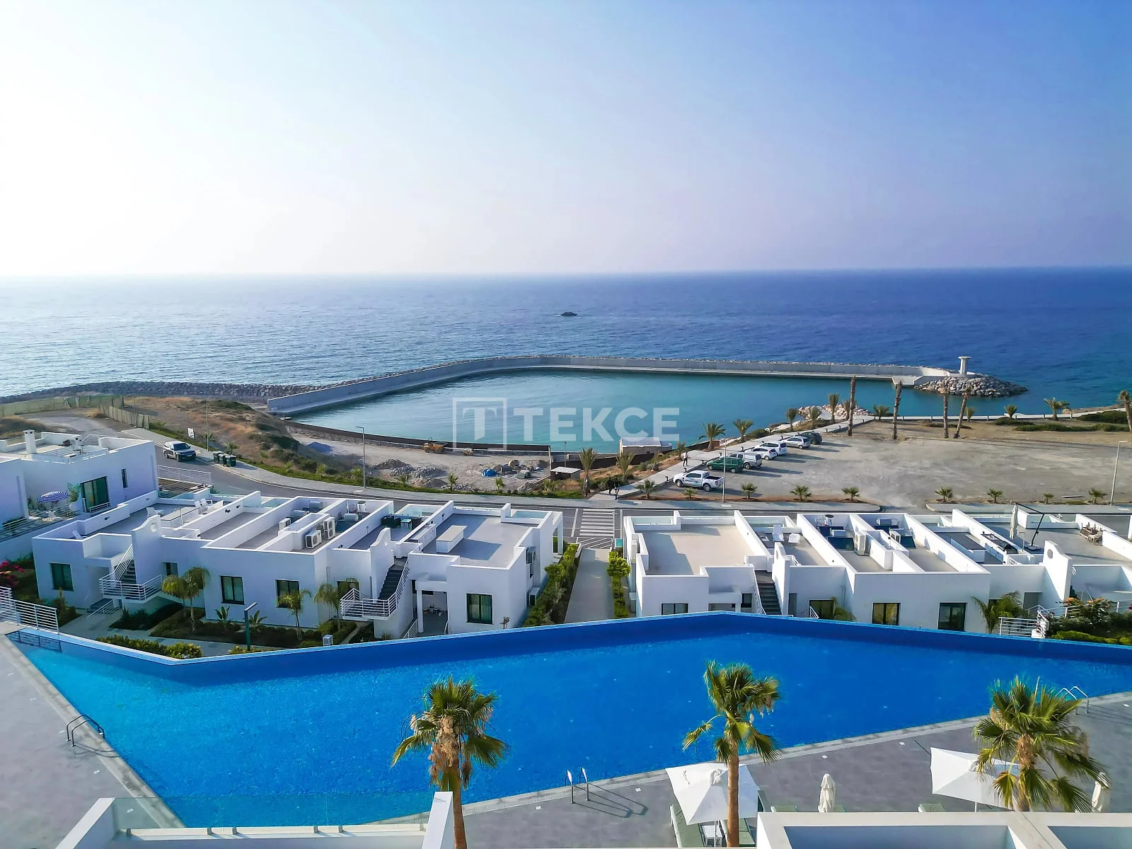 3-Bedroom Apartment with Sea View on the Beachfront in Kyrenia, photo 2