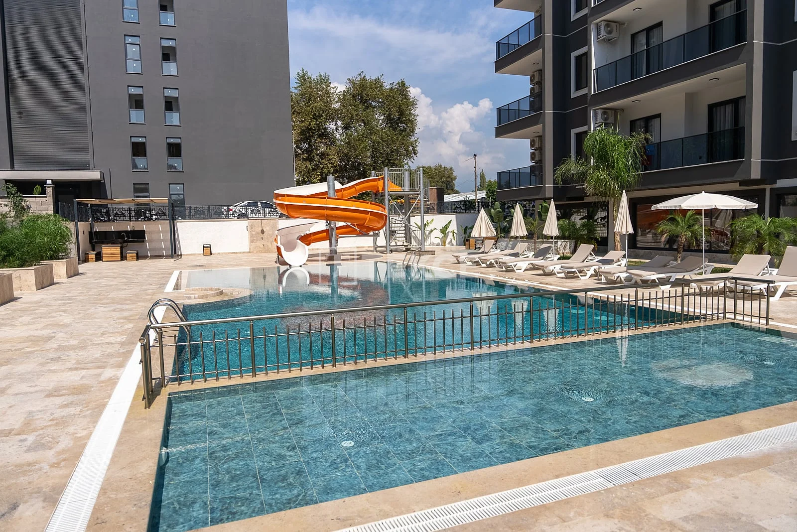 2-Bedroom Penthouse and Apartment with Sea View in Mahmutlar, Alanya, photo 3