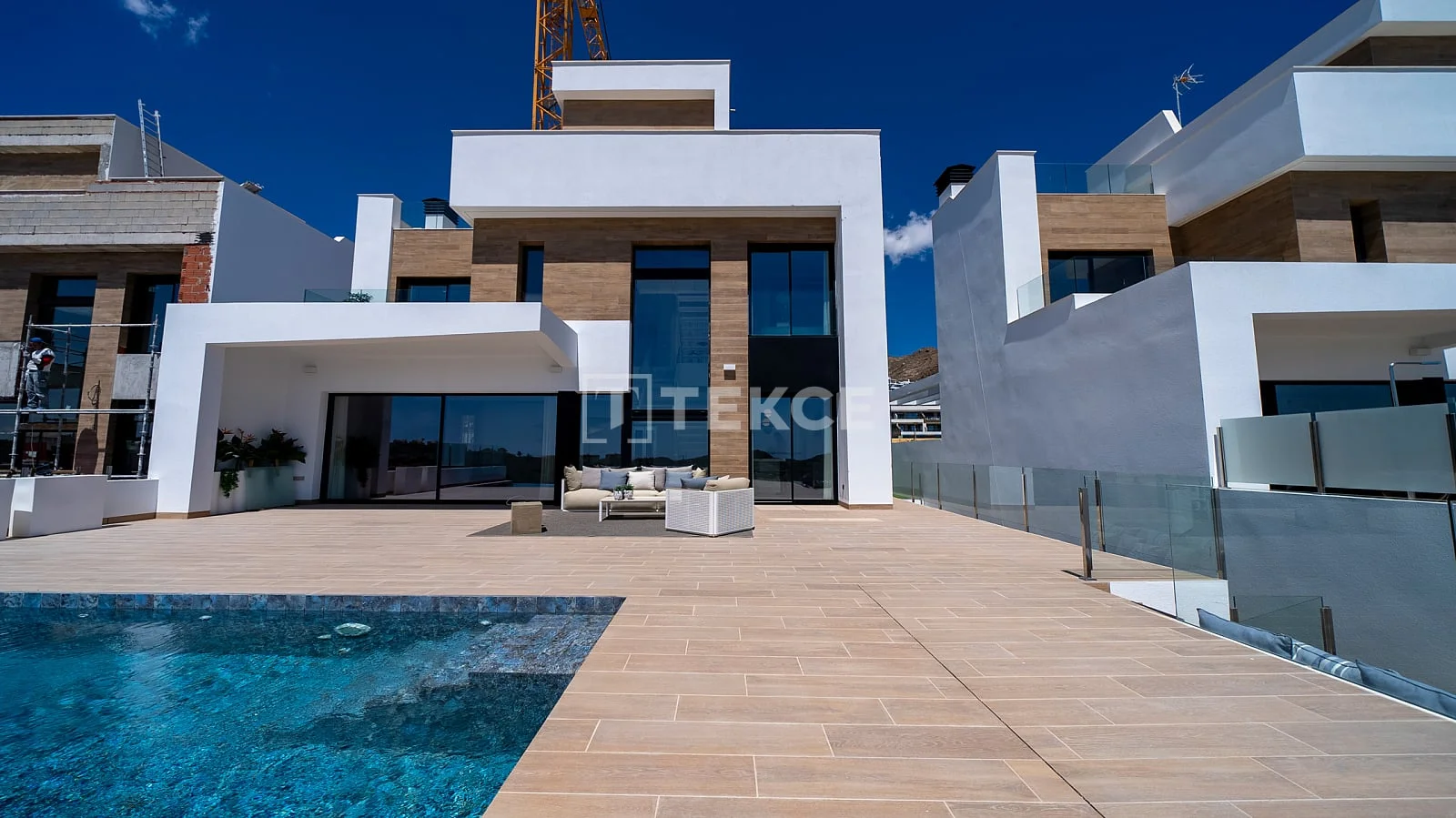 4-Bedroom Villa with Private Pool in Finestrat