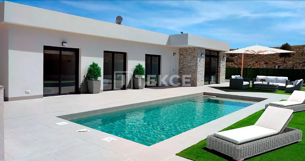 3-Bedroom Villa with Private Pool and Garden in Calas Parras, Murcia
