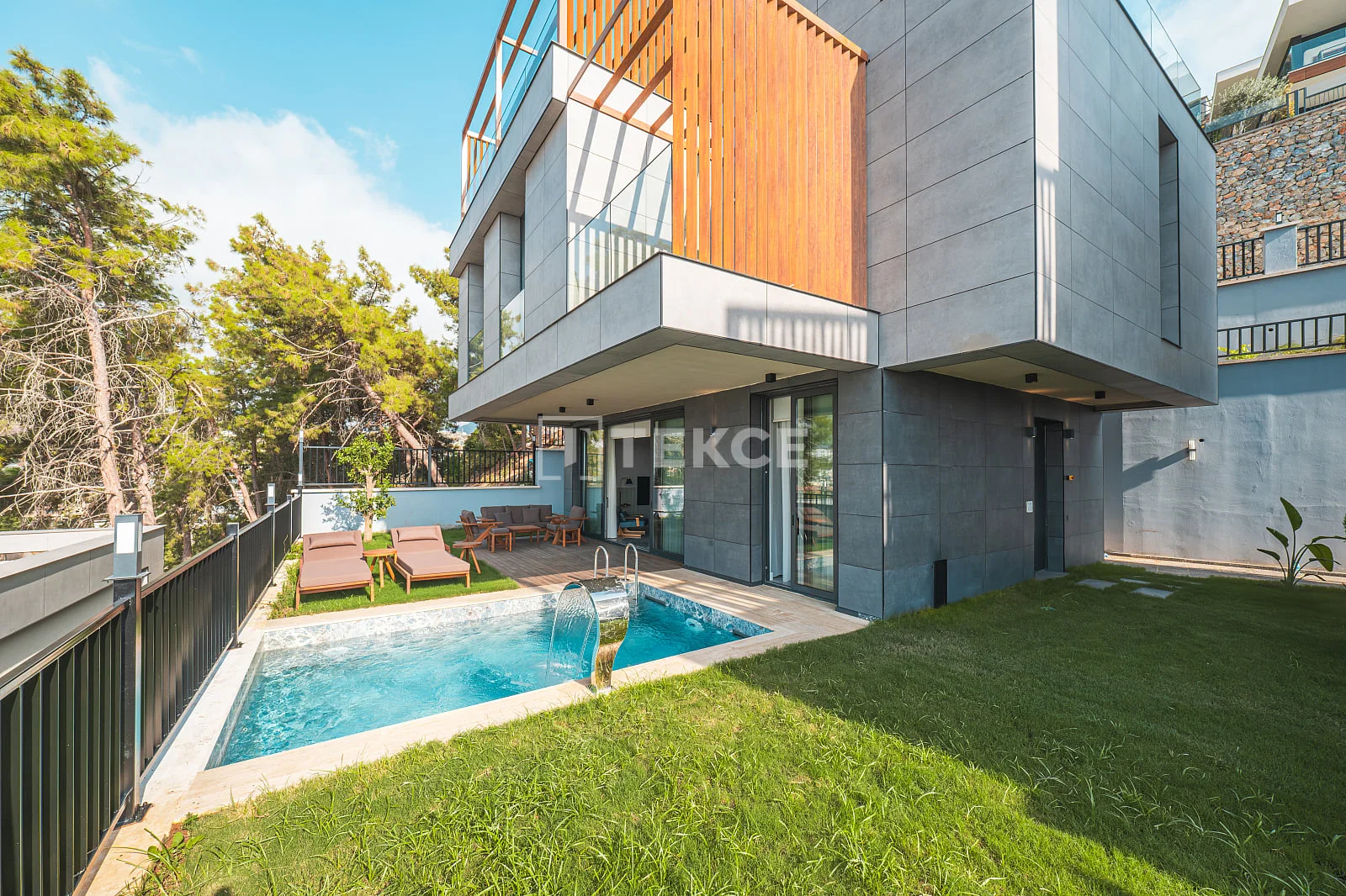 5-Bedroom Villa with Sea View in Alanya, photo 2