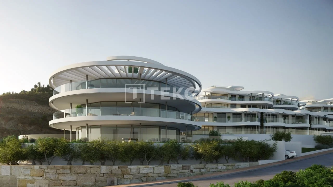 3-Bedroom Penthouse with Sea View in Benafavisa, photo 5