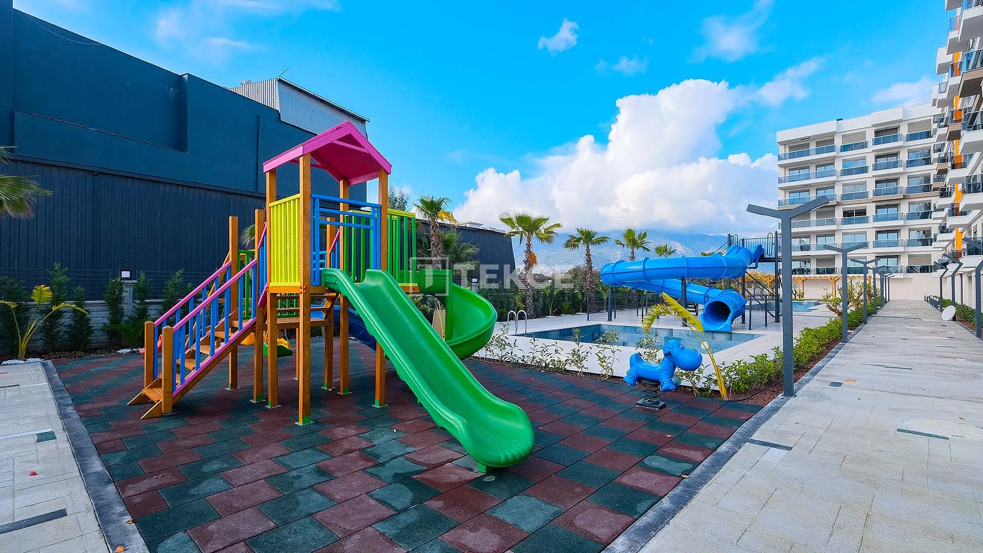2-Bedroom Beachfront Apartment with Sea and Mountain Views in Antalya, photo 5