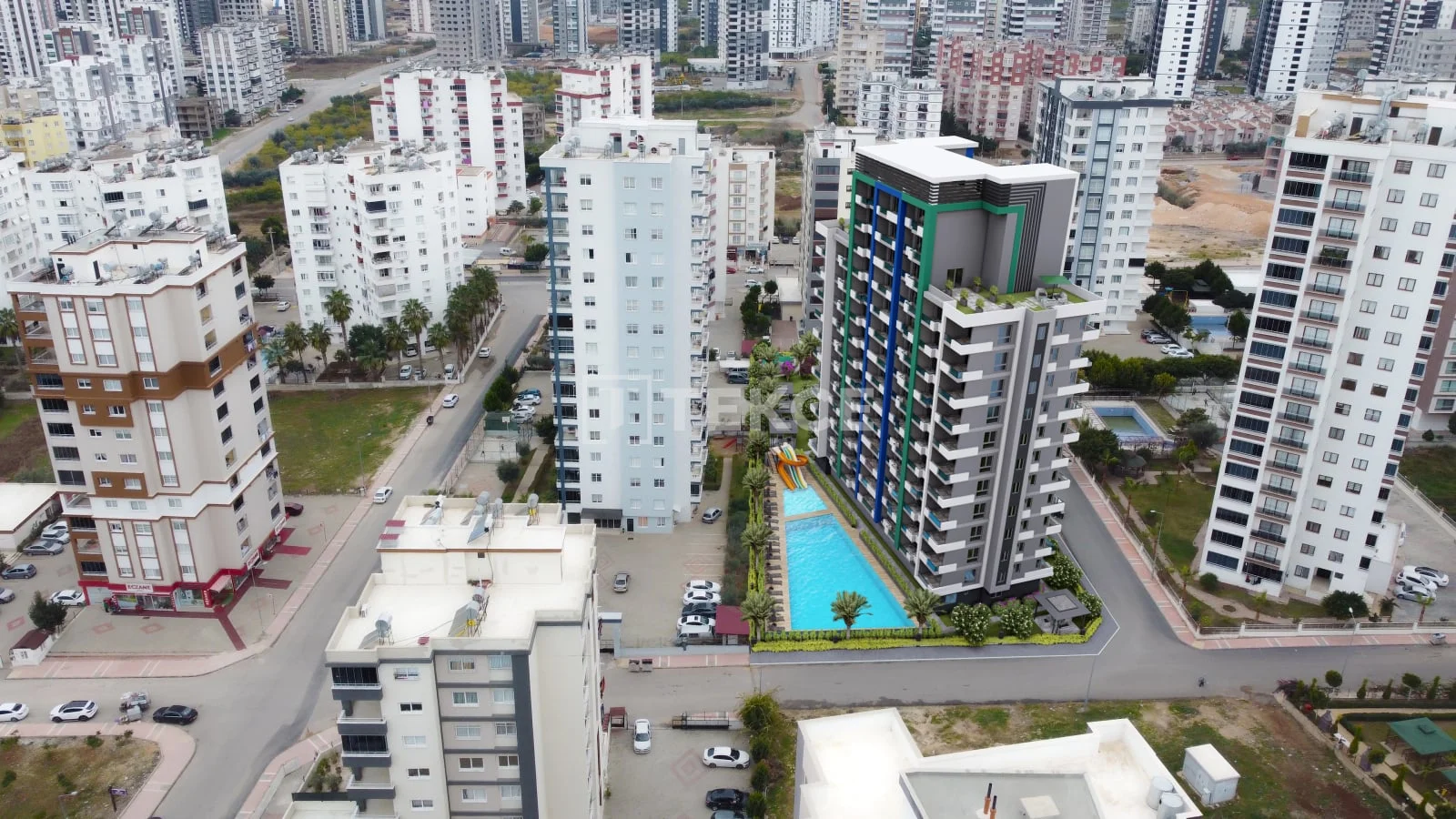 1-Bedroom Apartment with Sea View in Mersin, photo 3