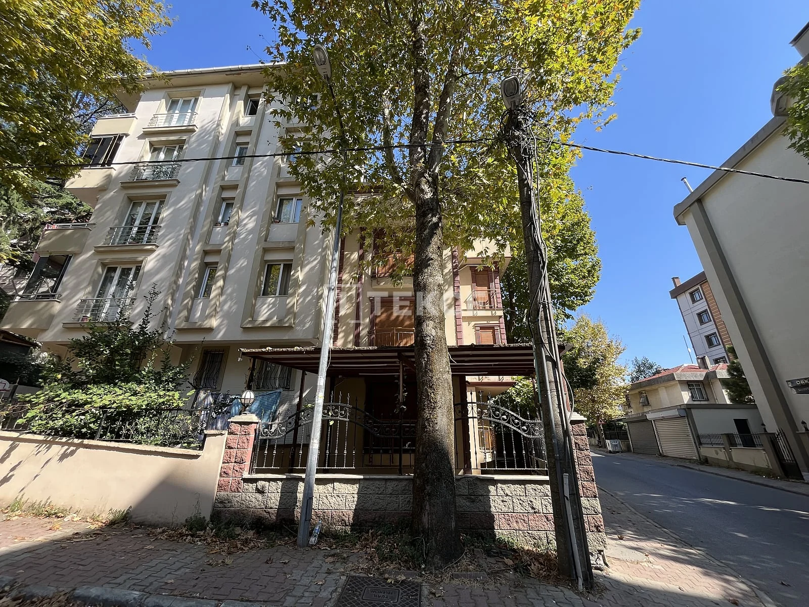Трёхэтажный таунхаус в Картале, Стамбул — 8 комнат, собственный сад, фото 4