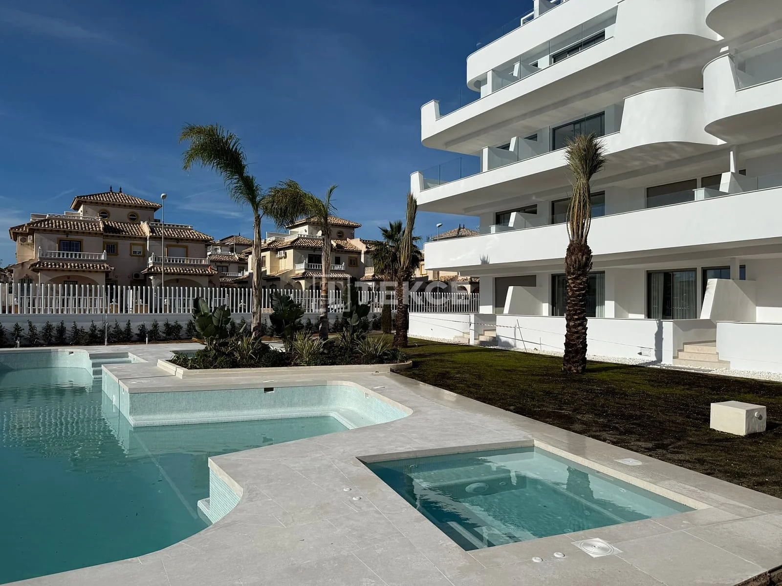2-Bedroom Apartment with Terrace in Orihuela, Valencia