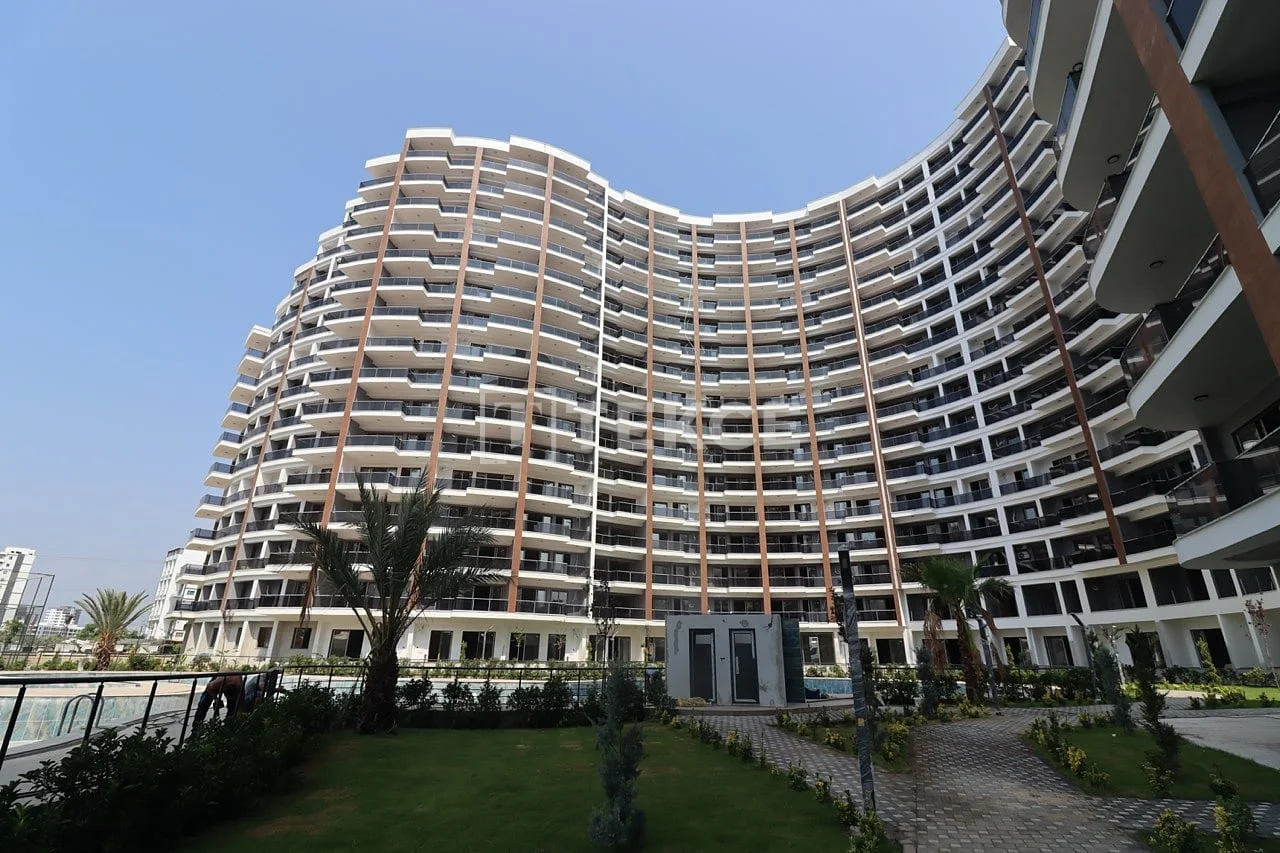 1-Bedroom Apartment with Sea View in Mersin, photo 5