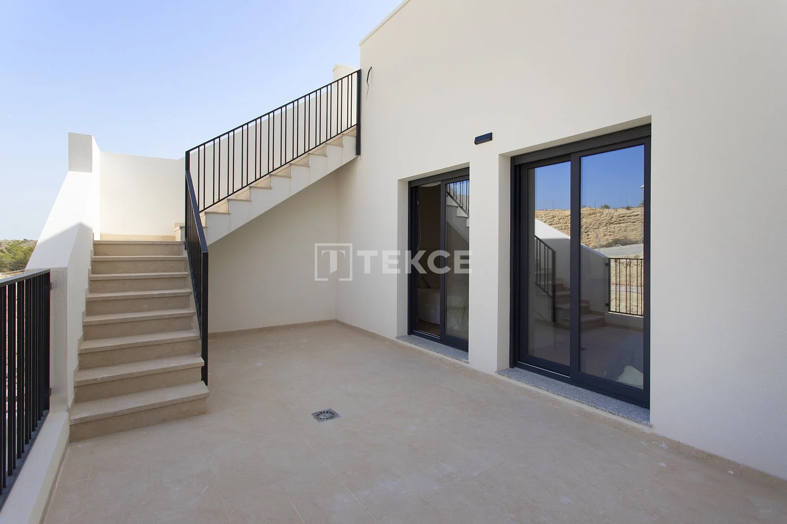 3-Bedroom Townhouse with Golf View in Monforte del Cid, photo 4