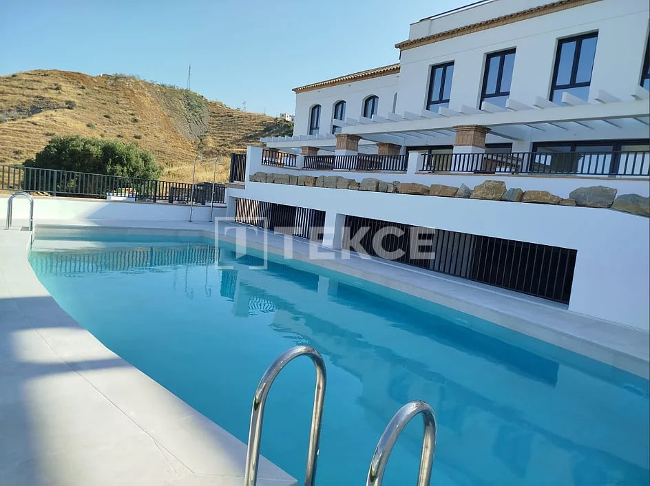 2-Bedroom Townhouse with Sea View in Torrox, photo 3