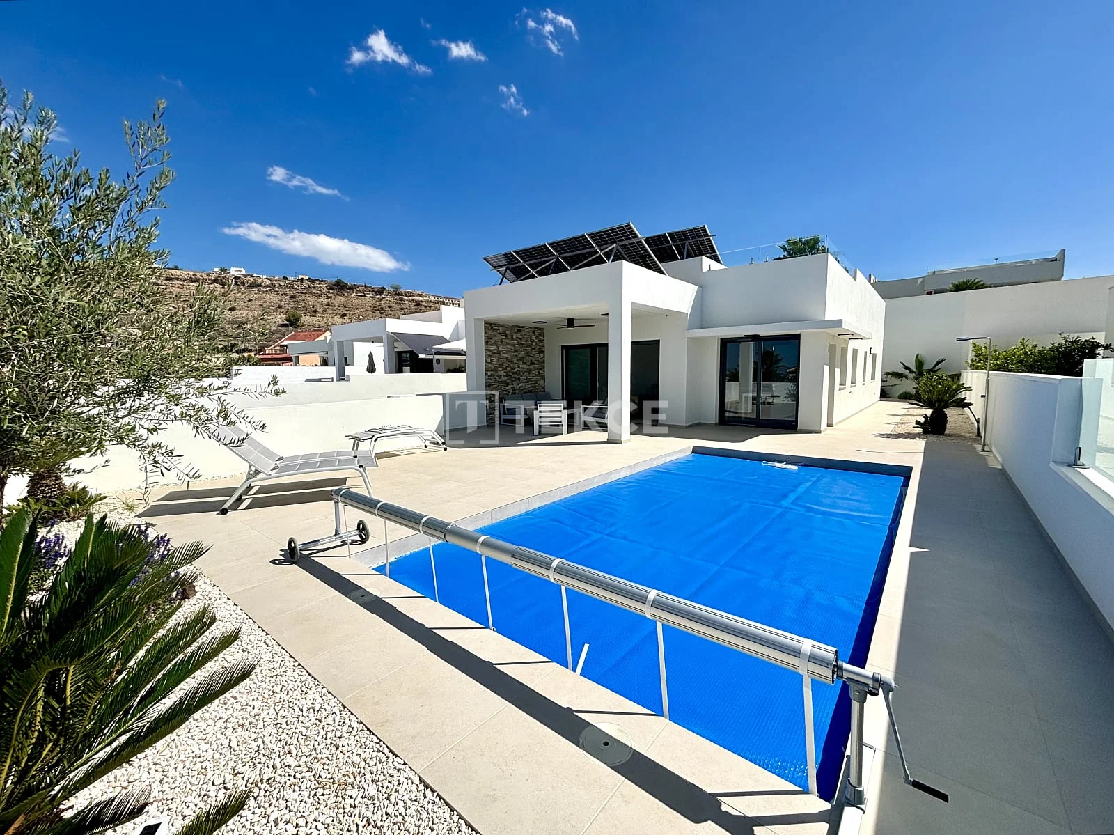 3-Bedroom Villa with Private Pool in Benijofar